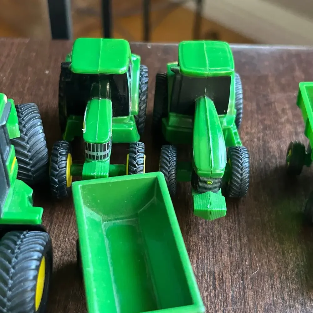 30+ piece lot of John deer & Farm items some metal die cast & plastic mix ERTL